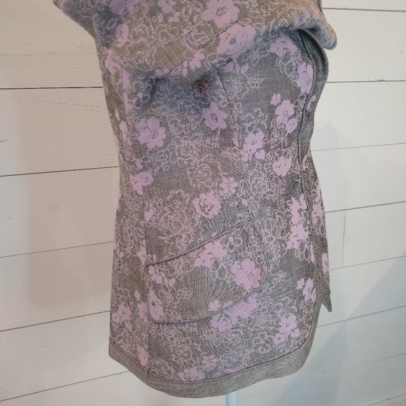 Woman's Lourdes Chavez Lavender and Gray Floral Wool Blazer- Size 8 - Picture 7 of 12